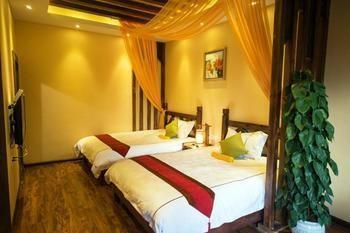 Lijiang Banshan Yunfu Boutique Hostel Kültér fotó